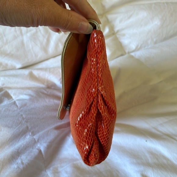 Kenneth Cole Reaction | Faux Snakeskin |Orange & Gold | Envelope Clutch/ Purse - Picture 5 of 15